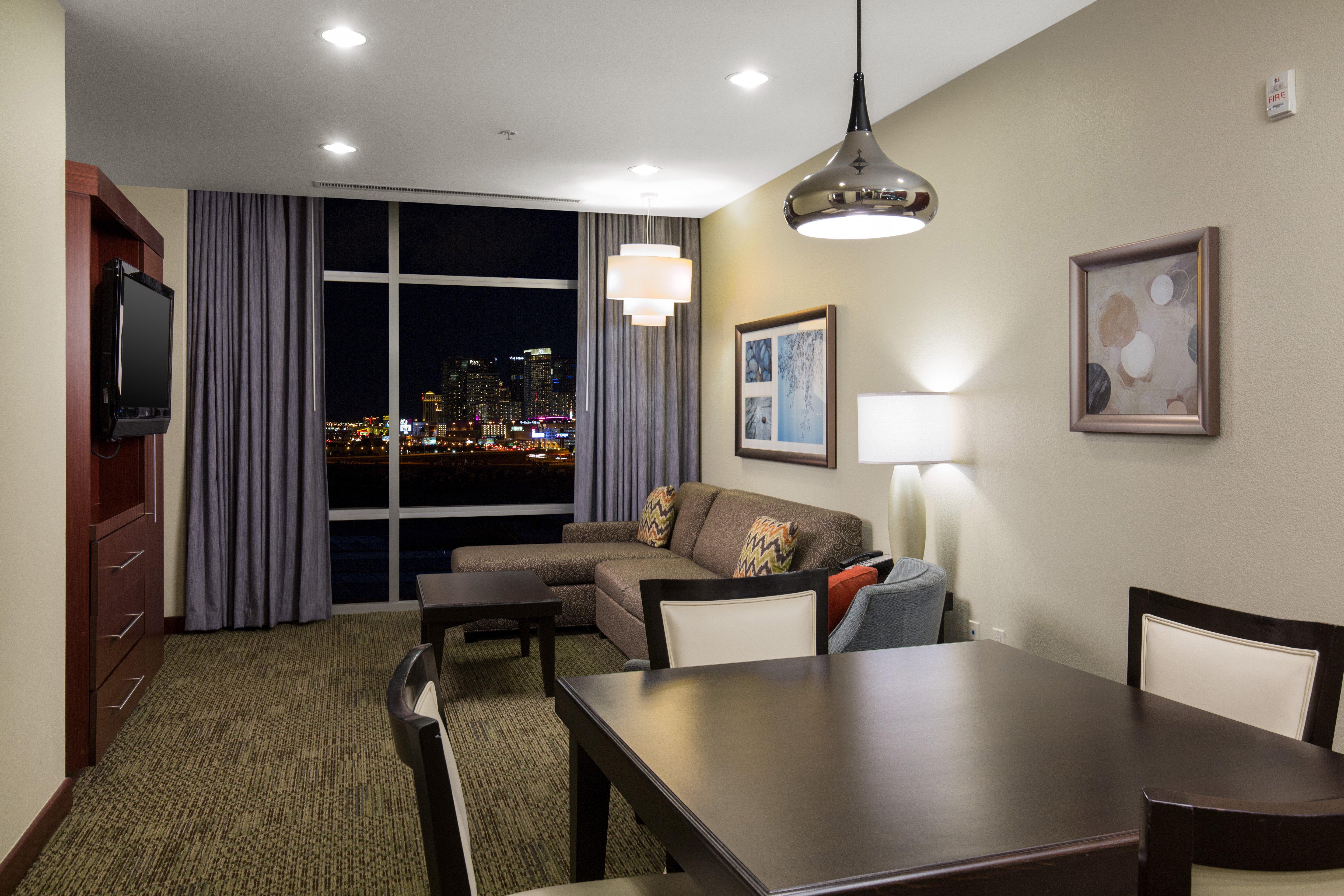Staybridge Suites Las Vegas - Stadium District מראה חיצוני תמונה